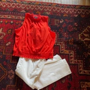 Beautiful Red top… Women’s Large
